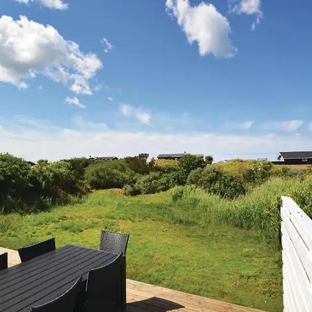 Three-bedroom Holiday In *