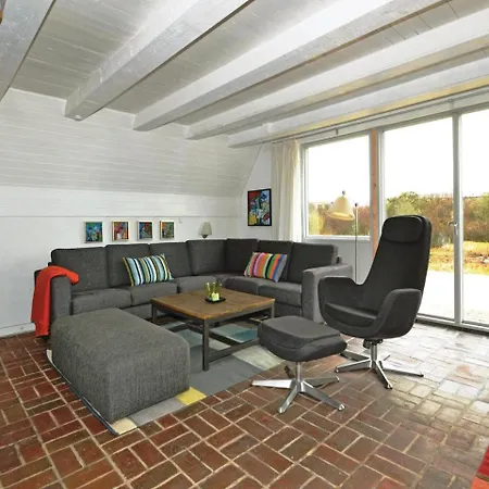 Three-bedroom Holiday In *